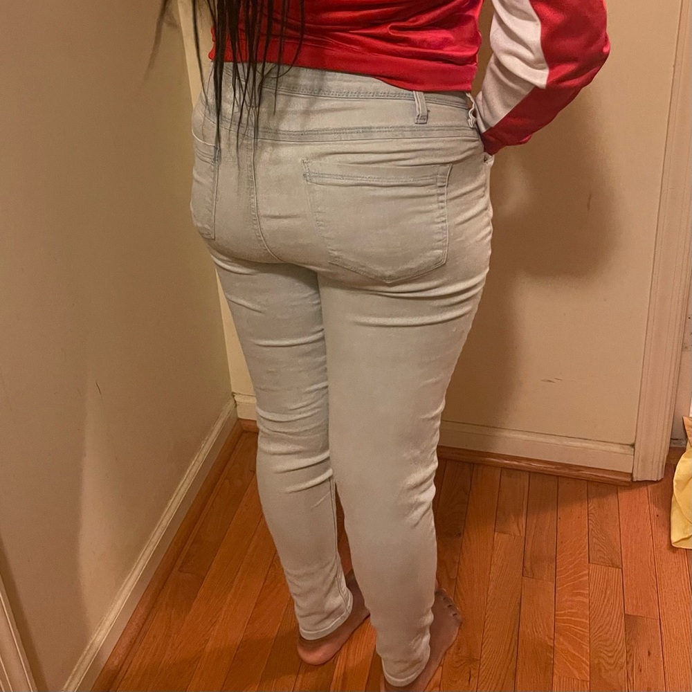 Jean - Picture 3 of 3